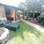 Rozsa Apartment Alsoors
