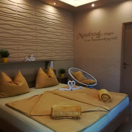 Rózsa Apartamento Alsóörs