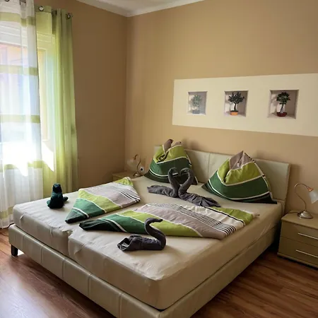 Apartment Rozsa Alsoors
